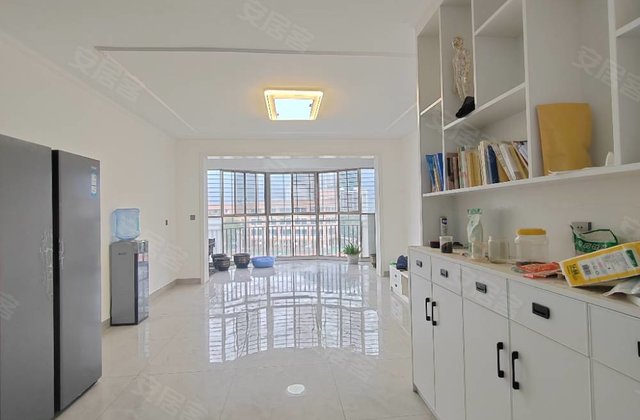 公务员小区4室2厅155㎡46.8万二手房图片