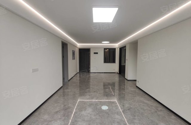 国鼎中央公园4室2厅117㎡45万二手房图片