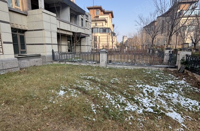 恒大悦珑湾4室2厅400㎡350万二手房图片