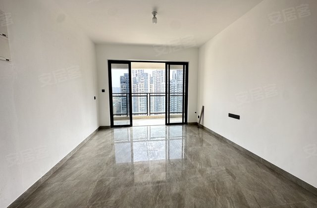 东信豪苑4室2厅140.56㎡119.8万二手房图片