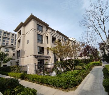 融创物业租售今日推荐,桃花源别墅,400万品质现代风格豪装