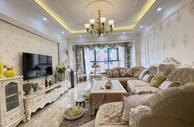 领翔国际五金建材城居民楼2室2厅82㎡26.8万二手房图片