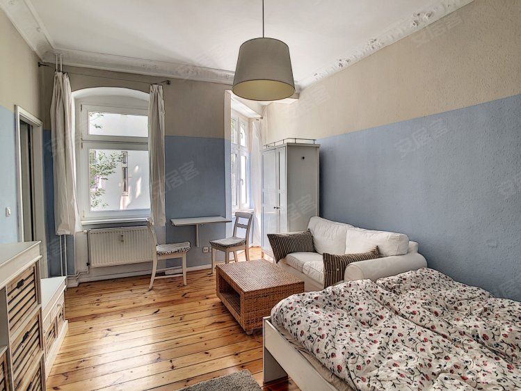 德国柏林约¥151万维护良好的一室公寓在灰泥建筑，完全装修，家具，立即免费入住或非常适合作为二手房公寓图片