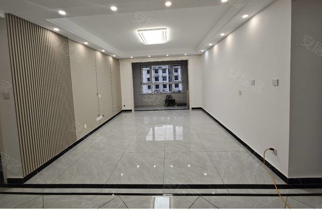 御龙湾(郓城商住楼)3室2厅132㎡75万二手房图片