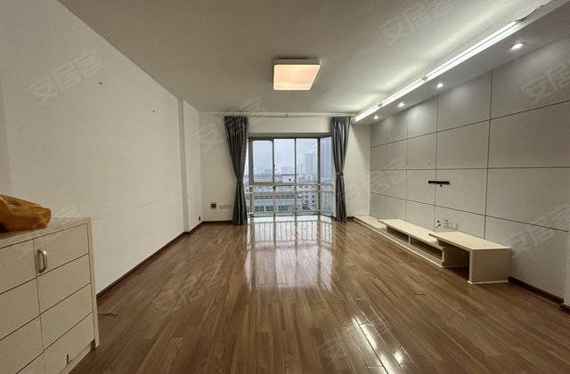 锦苑小区4室2厅160㎡49万二手房图片