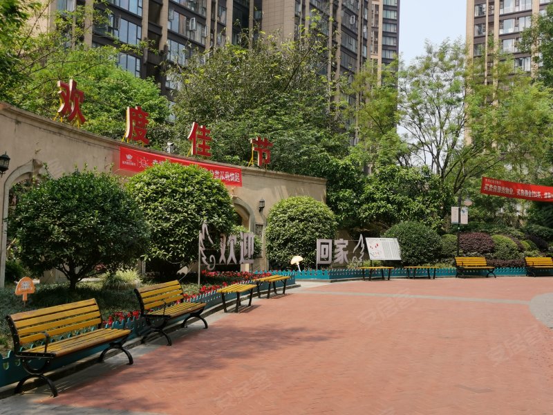 蓝光锦绣城(五期),和美东路177号-成都蓝光锦绣城(五期)二手房,租房