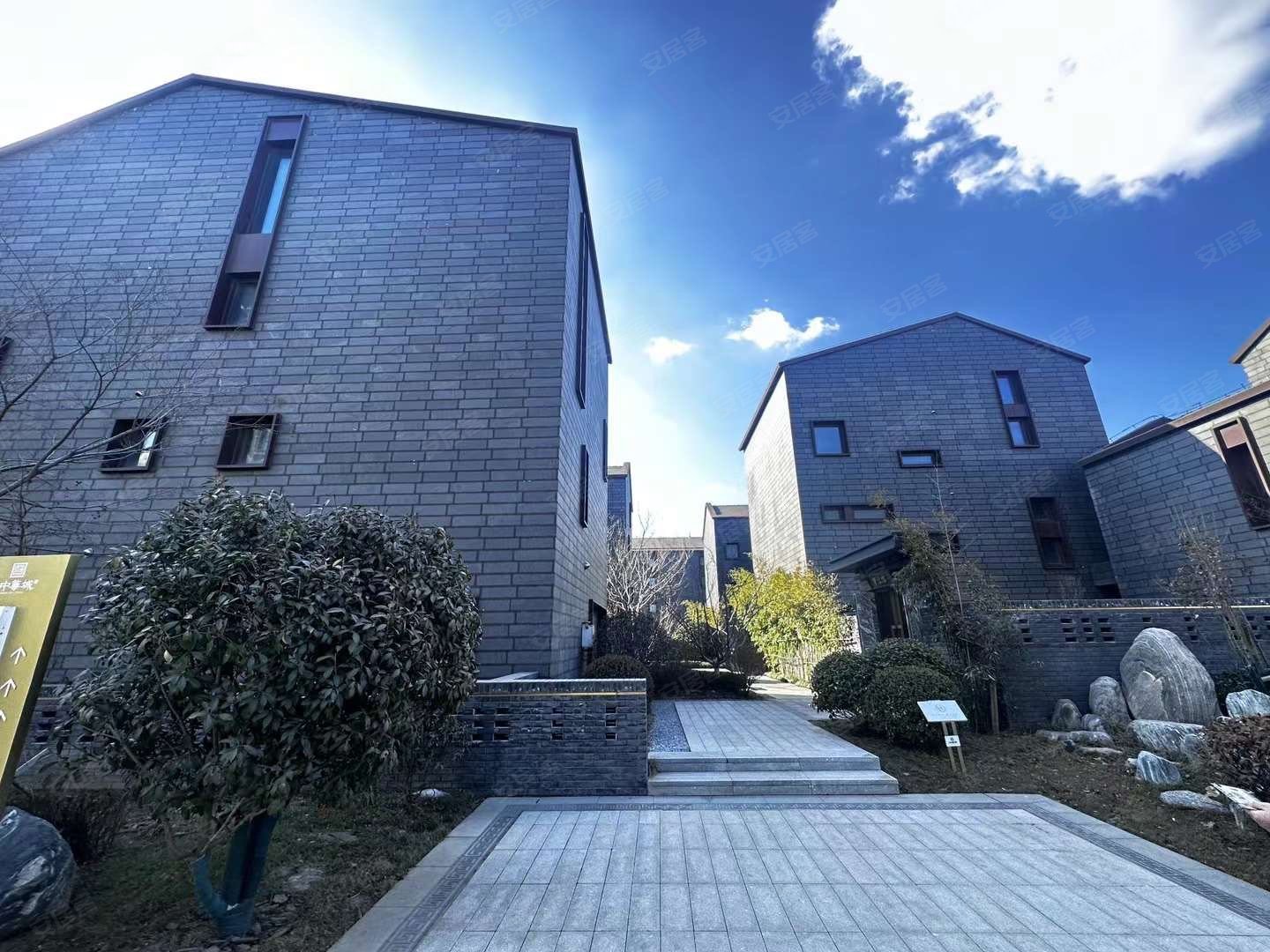 实用近1000平,万光中华城二手房,490万,6室3厅,3卫,270平米-烟台安居