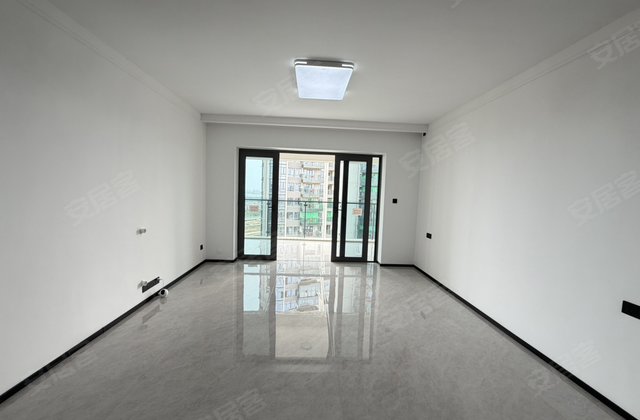 财富盛世4室2厅132㎡75万二手房图片