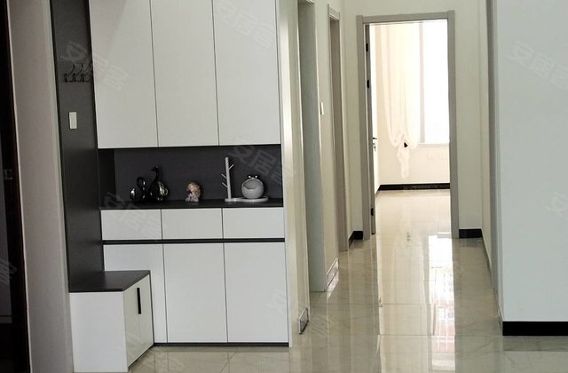 青年盛世嘉苑3室2厅121.53㎡76.8万二手房图片