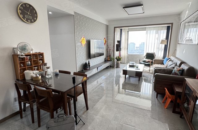 绿城新泰玉兰花园3室2厅117㎡85万二手房图片