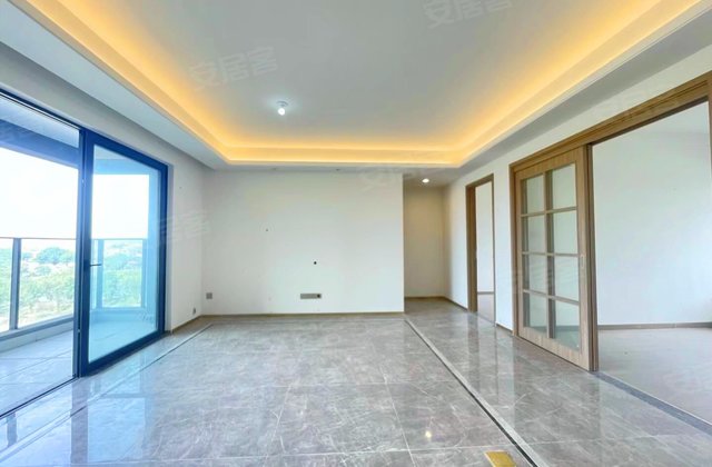 上坤翰林湖壹号4室2厅119.3㎡87万二手房图片