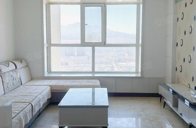 中央领地3室2厅130㎡68万二手房图片