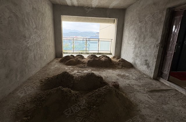 遂川东方巴黎3室2厅128.59㎡68万二手房图片