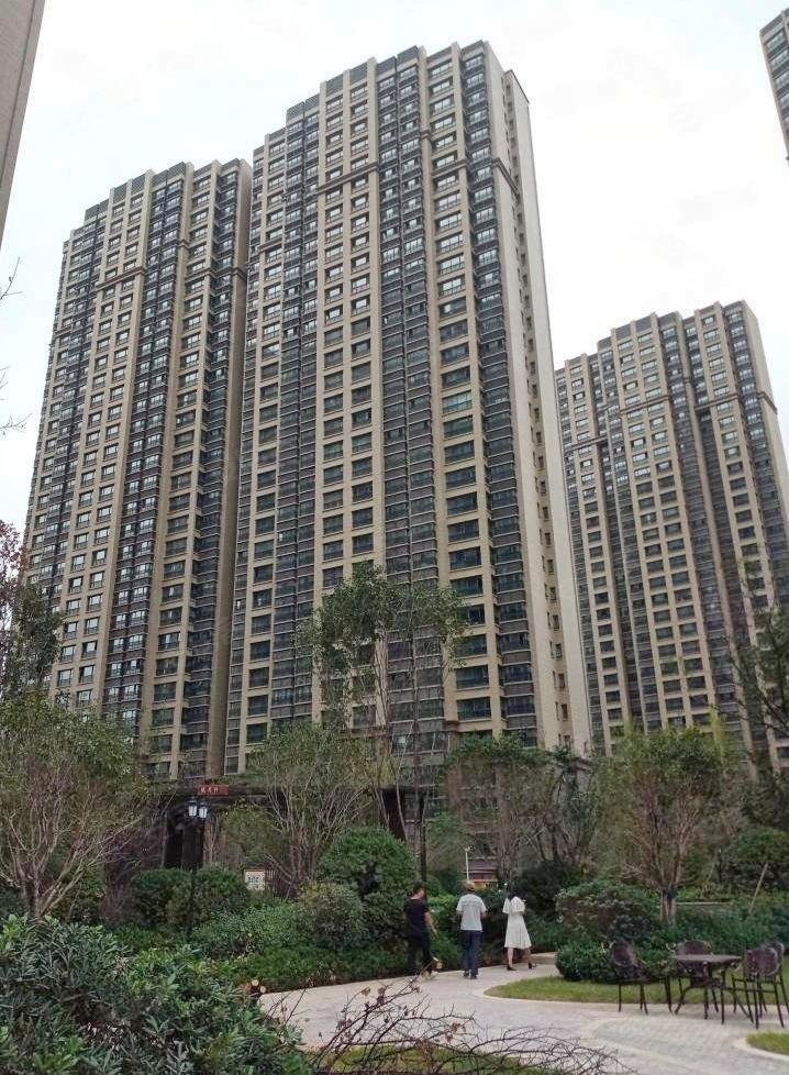 一线临河观景房,视野好,边户,满两年,开元壹号瑞境苑二手房,110万,4室