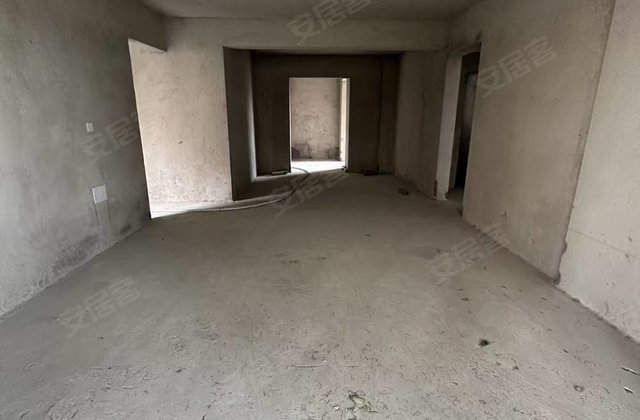 金色时代4室2厅146㎡72万二手房图片