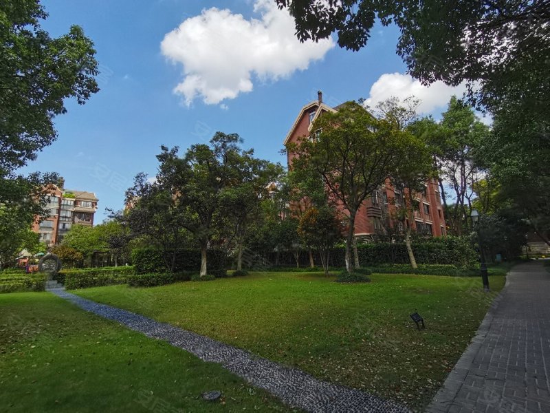 万科琥珀郡园(公寓住宅)