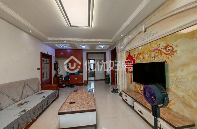 盛和佳苑3室1厅120㎡65万二手房图片