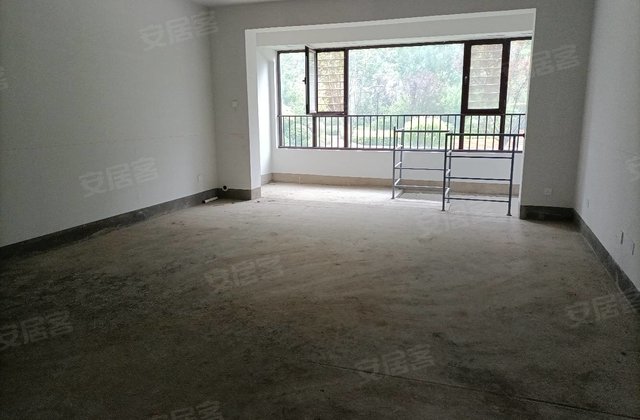 阳光东尚三期4室2厅258㎡308万二手房图片