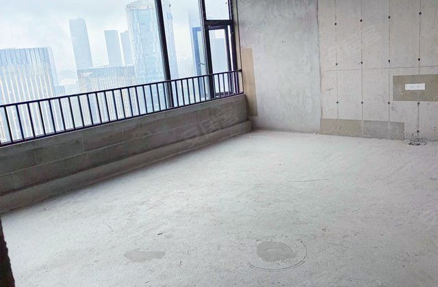 广旅湖峰尊府4室2厅142㎡135万二手房图片