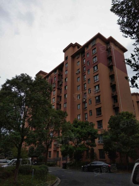 水清年华臻景苑 