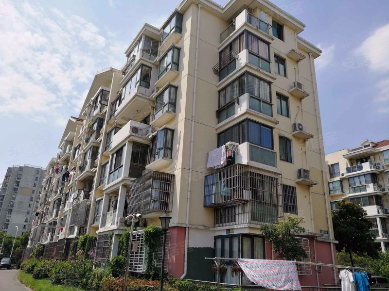 金鹤新城金霞苑 