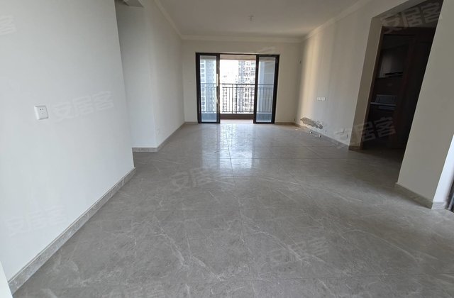 保利中央公馆4室2厅129.14㎡77万二手房图片