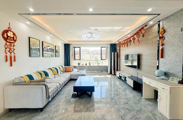 中海寰宇天下锦城Q区3室2厅126.02㎡94.8万二手房图片