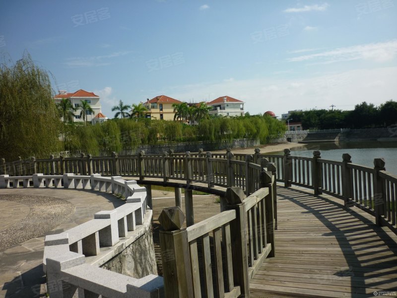 银湖花园(公寓住宅)