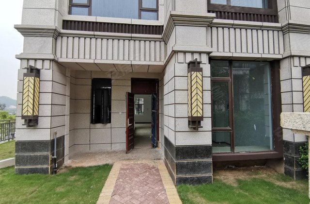 桐林别墅3室2厅247㎡980万二手房图片