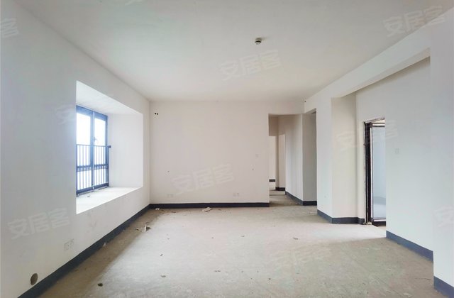 国兴北岸江山(东区)3室2厅132.09㎡135万二手房图片