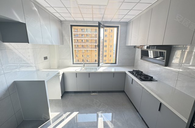 日新小区1室1厅58㎡13.3万二手房图片