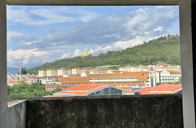 学府时代南区3室2厅132㎡52万二手房图片