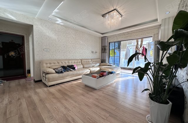 正弘阳光花园3室2厅147㎡53万二手房图片