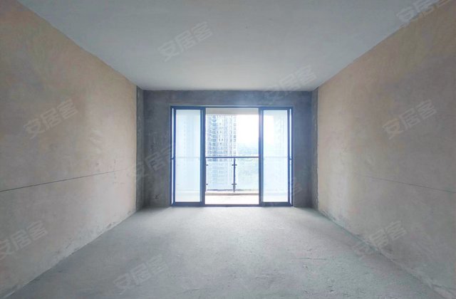 直通车库 华东师范观山小区124平毛坯3房 带车位 集中供暖