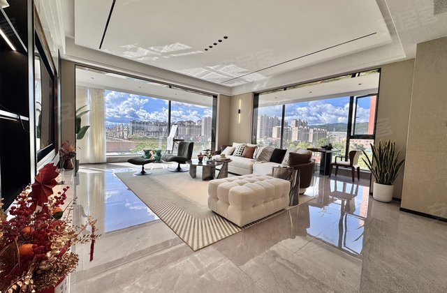 香颂美地4室2厅180㎡72万二手房图片