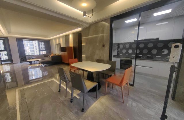 东湖曙光城4室2厅141㎡234万二手房图片