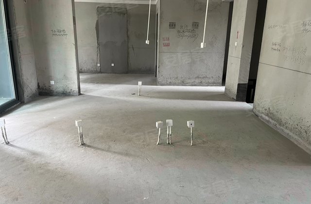 凤麟府4室2厅128㎡109万二手房图片