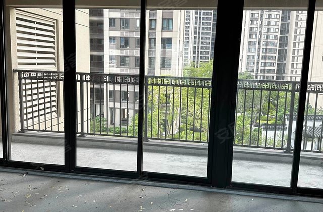 建发泊月4室1厅143.51㎡110万二手房图片