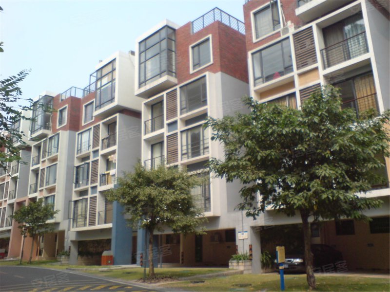 万科四季花城北区