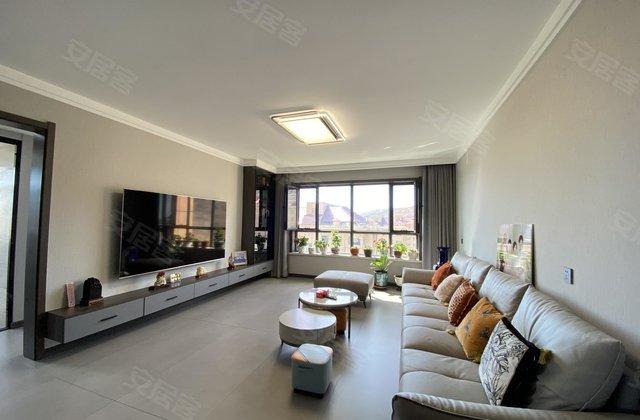 金山悦府3室2厅126㎡102万二手房图片