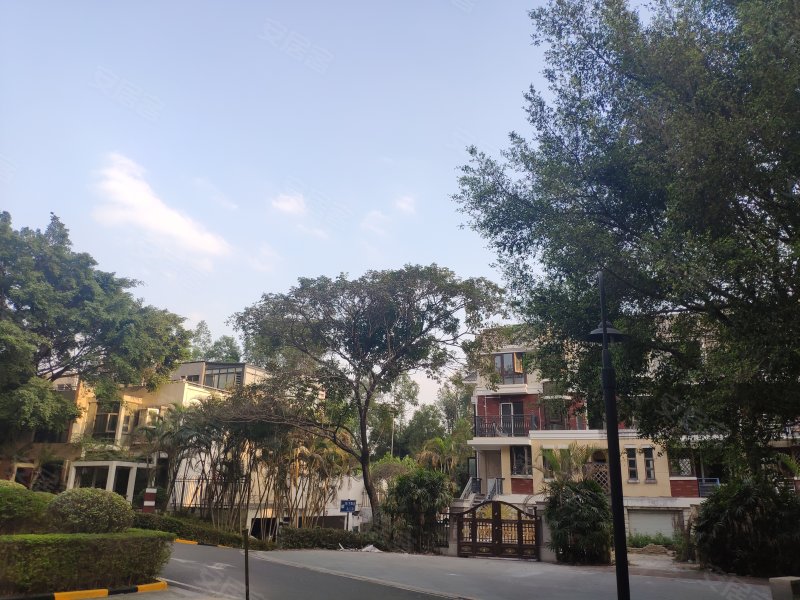 骏景高尔夫花园(别墅),校蛟中路-东莞骏景高尔夫花园(别墅)二手房