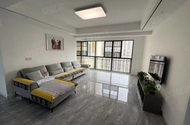 龙鹏世纪城4室2厅138㎡66.8万二手房图片