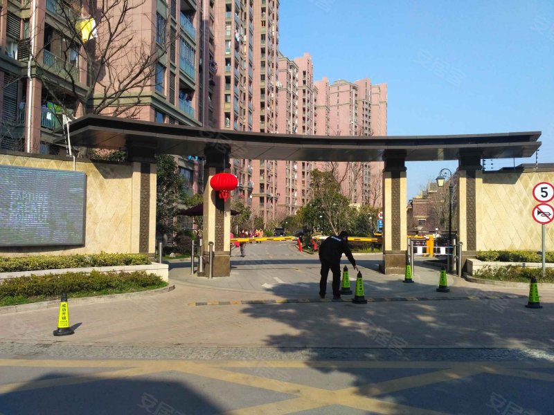 西上海御庭(曹安景林苑) 