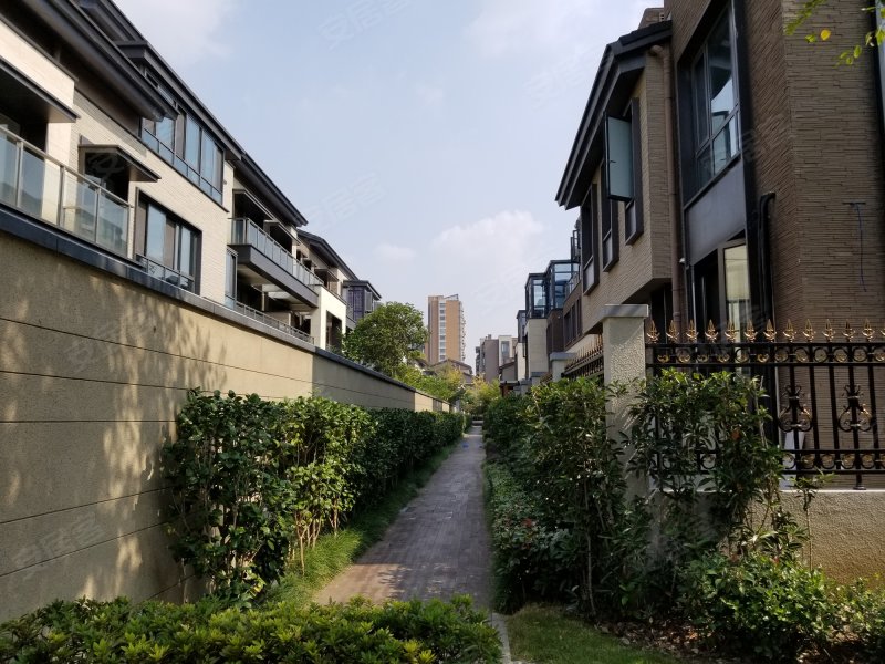 双湖湾花园海和院(别墅)