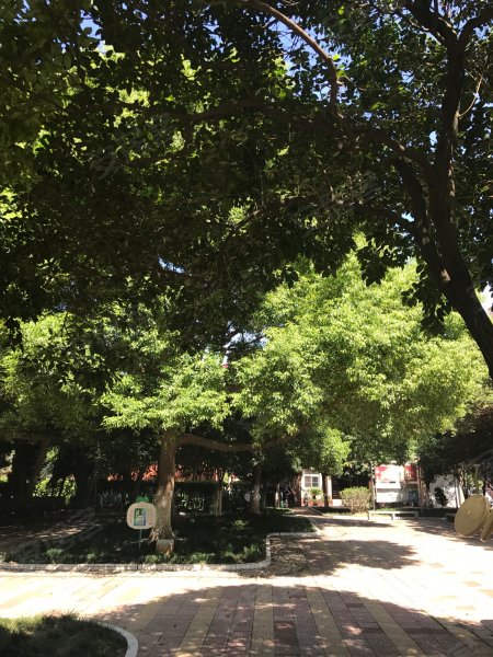 春晖小区(航华三村四街坊) 