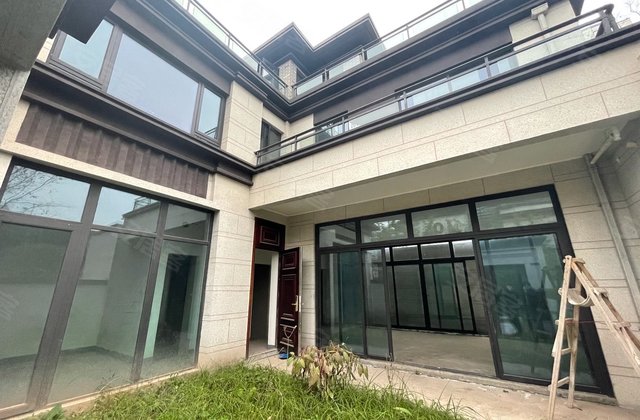带两个大露台,万科观承(别墅)二手房,310万,4室2厅,4卫,149平米-重庆