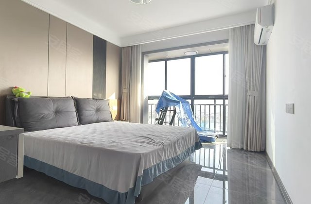 花溪时光C区4室3厅168㎡90万二手房图片