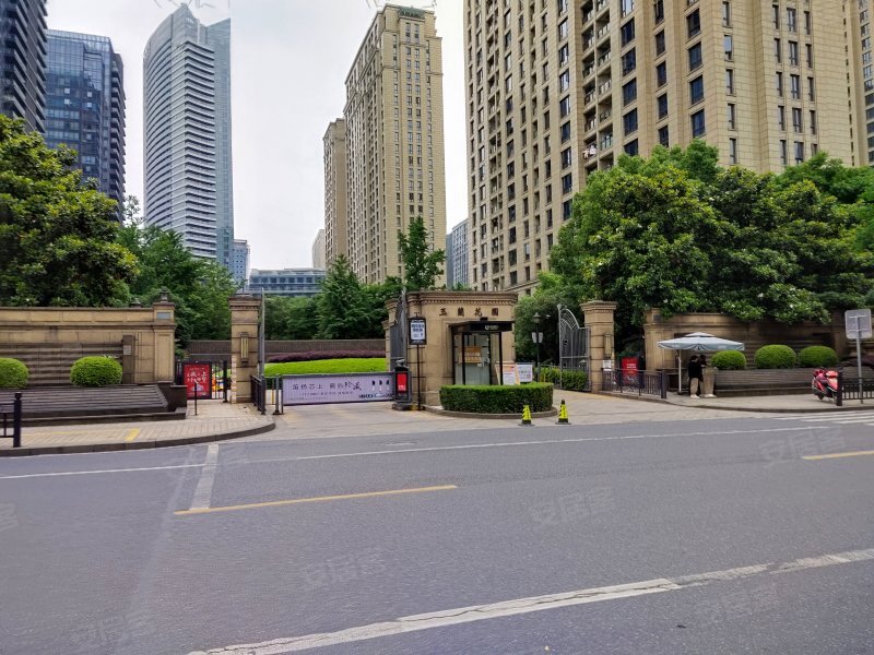 玉兰花园(一期),湖中路