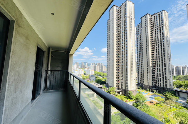 时代天骄4室2厅137.37㎡104万二手房图片