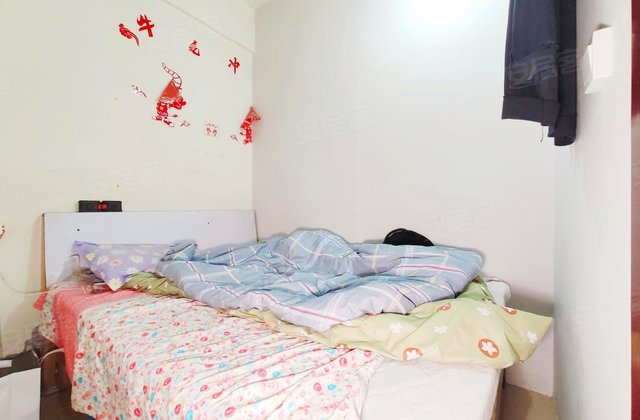 鸿森大厦4室0厅51.48㎡20万二手房图片